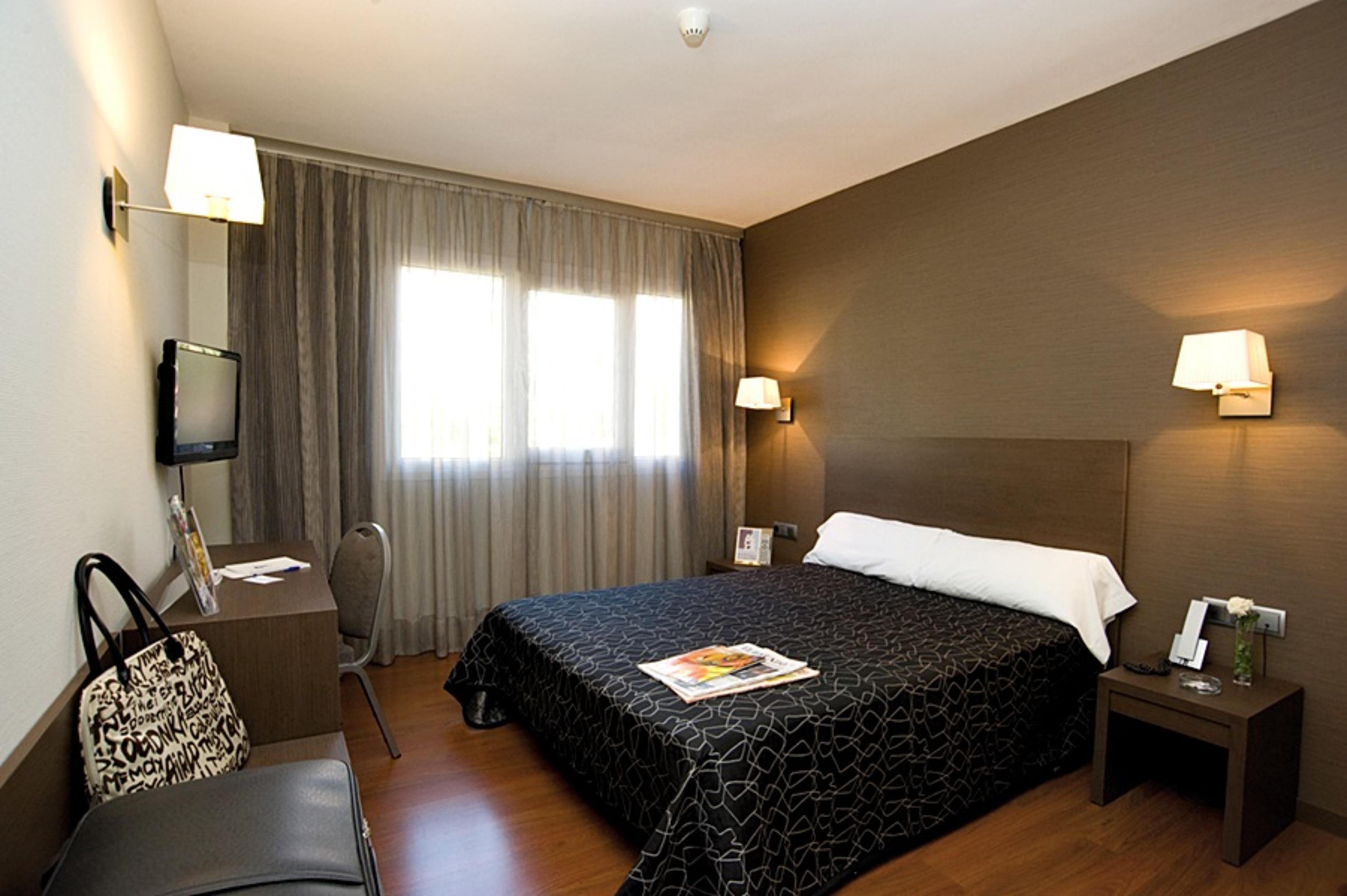 Hotel Cisneros Alcalá de Henares Cameră foto